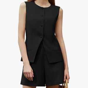 Sleeveless round neck button down with shorts